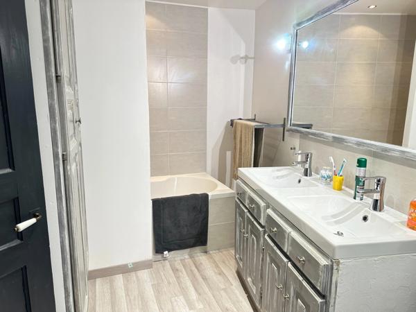 Maison à vendre 6 pièces VINON SUR VERDON (83)