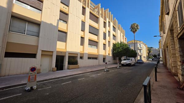 Hyeres Centre Ville STUDIO Idéal Investisseur