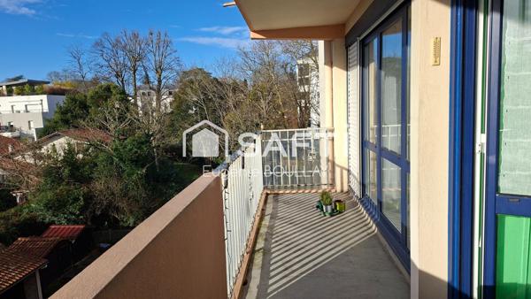Anglet : Beau 2 P avec terrasse, parking et cave