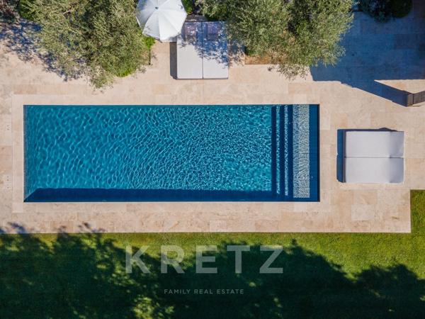 Authentique mas en pierre, rénové avec savoir-faire, au pied des Alpilles