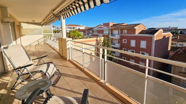 Fréjus (83600) Bel appartement 108 m² Fréjus proche plages