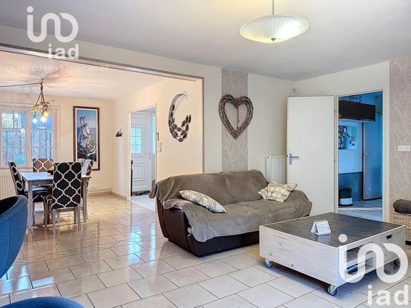 Maison traditionnelle 7 pièces de 124 m² à Amilly (45200)