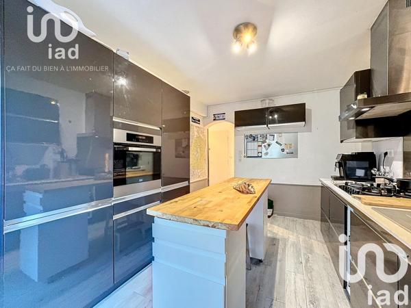 Maison traditionnelle 7 pièces de 124 m² à Amilly (45200)