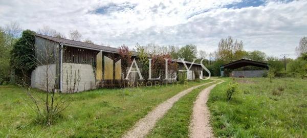 Ensemble de 2 hangars 648m² et 312m²