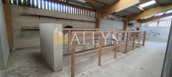 Ensemble de 2 hangars 648m² et 312m²