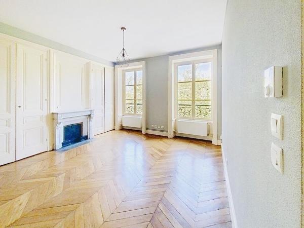 Appartement 3p 64m2 possibilité d’aménager les combles.