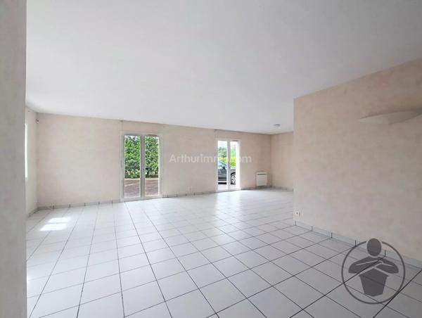 Location                                                      Maison
                        
                     4 pièces                      150 m2                     à Les Peintures