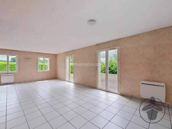 Location                                                      Maison
                        
                     4 pièces                      150 m2                     à Les Peintures