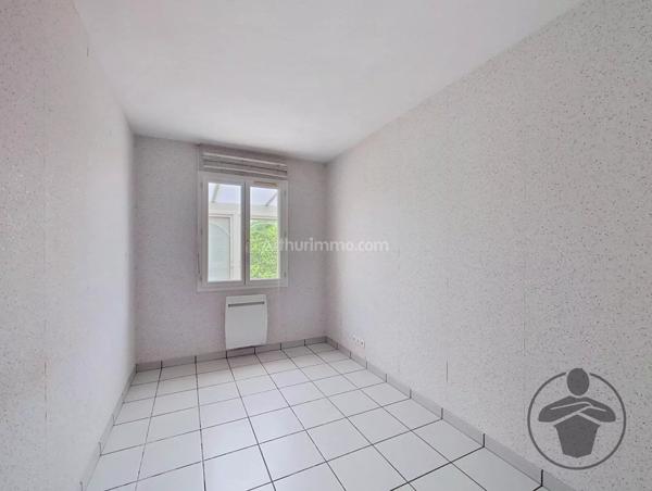 Location                                                      Maison
                        
                     4 pièces                      150 m2                     à Les Peintures