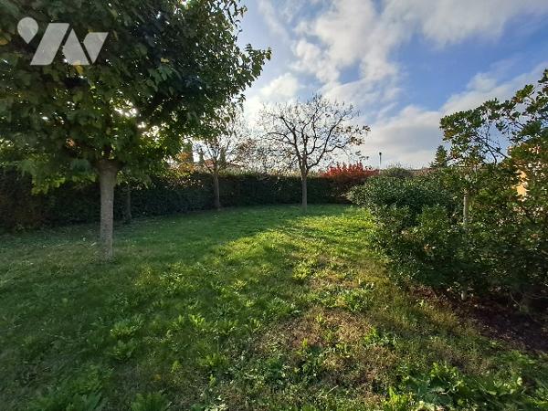 Montélimar, maison de plain pied de 116m² avec 4 chambres et garage sur parcelle de 1019m².