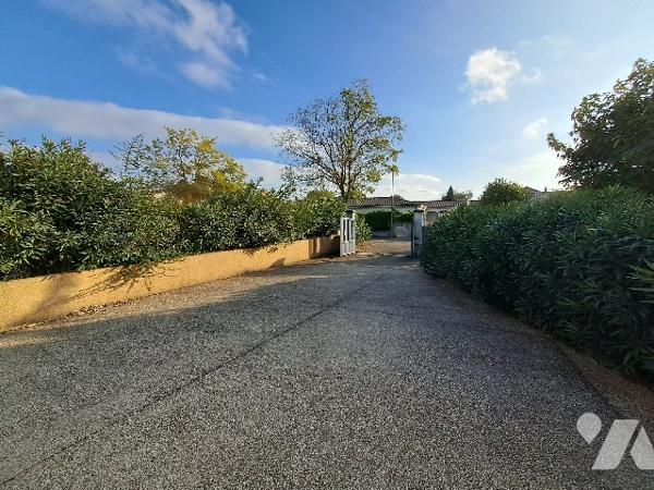 Montélimar, maison de plain pied de 116m² avec 4 chambres et garage sur parcelle de 1019m².