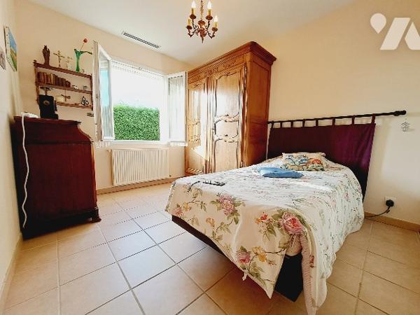 Montélimar, maison de plain pied de 116m² avec 4 chambres et garage sur parcelle de 1019m².