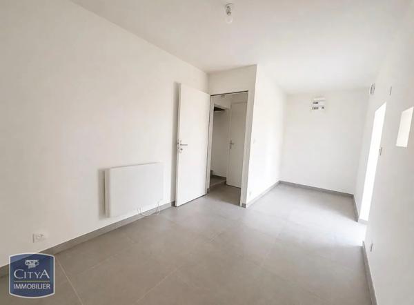 Appartement à louer 3 pièces 70.56m² Mozé-sur-Louet (49610)