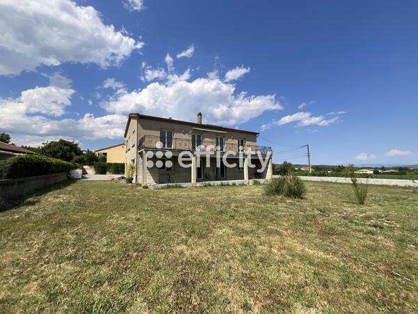 Maison
         12 pièces
        - 232 m² 450 000 € *