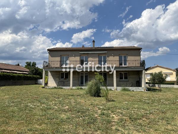 Maison
         12 pièces
        - 232 m² 450 000 € *
