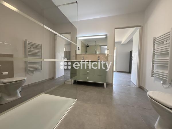 Maison
         12 pièces
        - 232 m² 450 000 € *