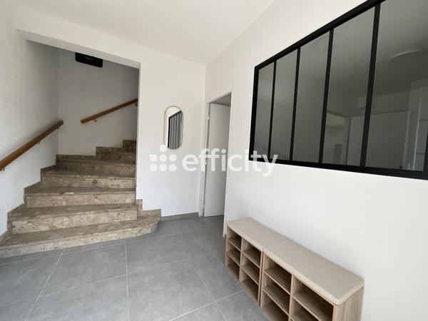 Maison
         12 pièces
        - 232 m² 450 000 € *