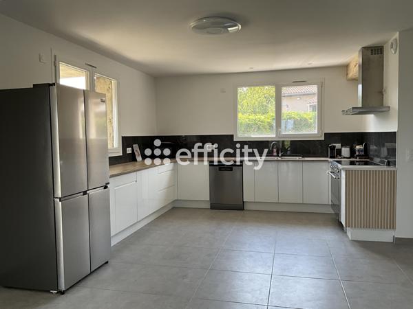 Maison
         12 pièces
        - 232 m² 450 000 € *