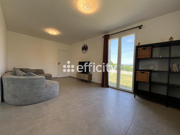Maison
         12 pièces
        - 232 m² 450 000 € *