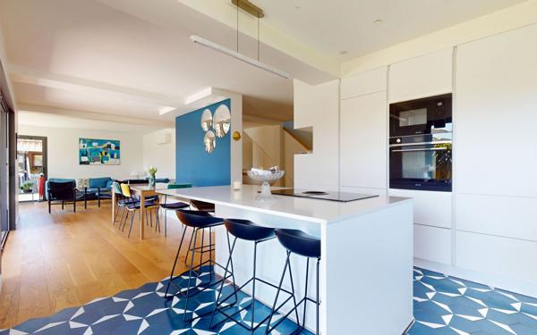 Maison à vendre    7 pièces • 222 m2 Balma
