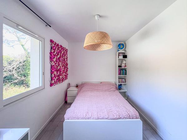 Très belle Villa Greasque 5 pièce(s) 140 m2 sur 817m² de terrain en lisière de foret