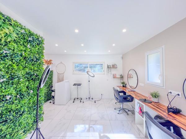 Très belle Villa Greasque 5 pièce(s) 140 m2 sur 817m² de terrain en lisière de foret