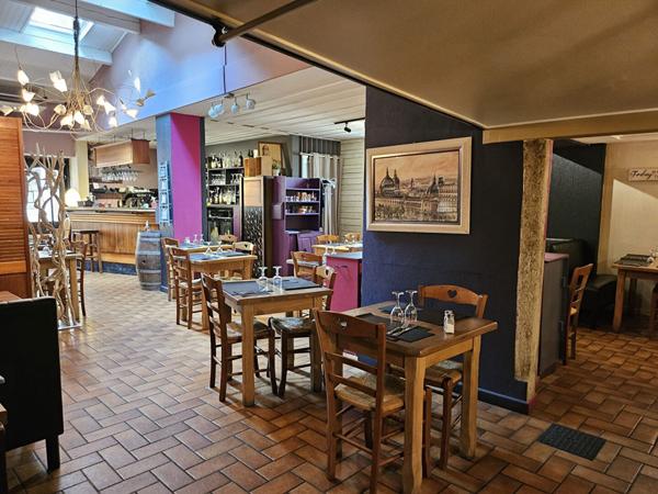 Fonds de commerce au centre ville de Meximieux