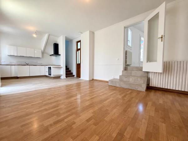 Location                                                      Maison
                        
                     4 pièces                      82 m2                     à Brive-la-Gaillarde