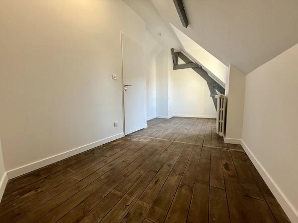 Location                                                      Maison
                        
                     4 pièces                      82 m2                     à Brive-la-Gaillarde