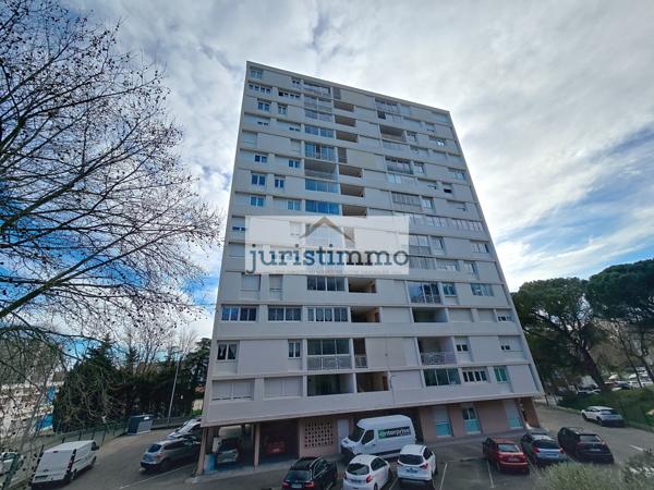 Bagnols-sur-Cèze (30200) À vendre : Appartement spacieux avec vue dégagée – Bagnols-sur-Cèze