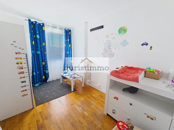 Bagnols-sur-Cèze (30200) À vendre : Appartement spacieux avec vue dégagée – Bagnols-sur-Cèze