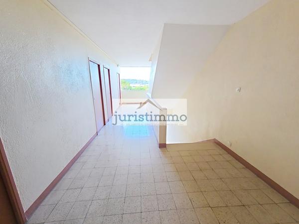 Bagnols-sur-Cèze (30200) À vendre : Appartement spacieux avec vue dégagée – Bagnols-sur-Cèze