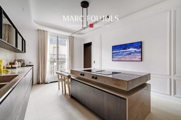 Paris XVI Trocadero Mexico – appartement rénové 3 chambres au 5ème étage balcon