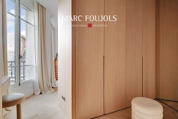 Paris XVI Trocadero Mexico – appartement rénové 3 chambres au 5ème étage balcon
