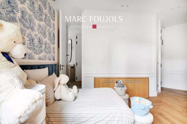 Paris XVI Trocadero Mexico – appartement rénové 3 chambres au 5ème étage balcon