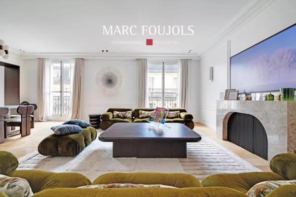 Paris XVI Trocadero Mexico – appartement rénové 3 chambres au 5ème étage balcon