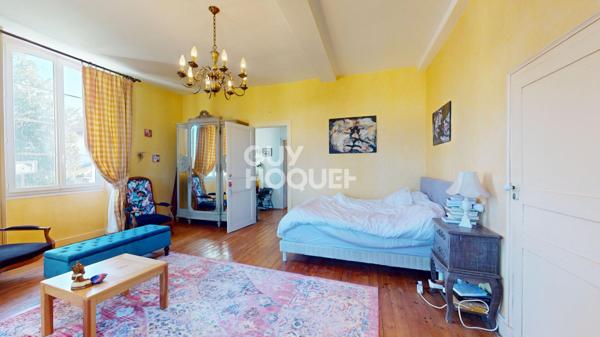 Magnifique maison de maître 353 m² avec dépendances, jardin et 1,6 ha de bois