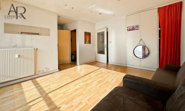 Courbevoie (92400) STUDIO PLEIN SUD - MAIRIE DE COURBEVOIE