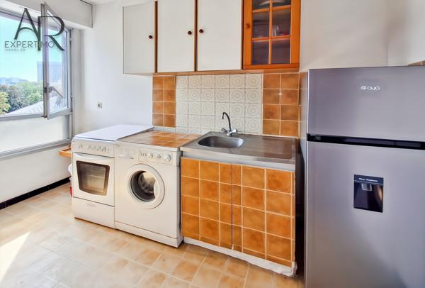 Courbevoie (92400) STUDIO PLEIN SUD - MAIRIE DE COURBEVOIE