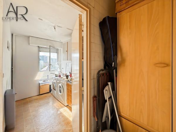 Courbevoie (92400) STUDIO PLEIN SUD - MAIRIE DE COURBEVOIE