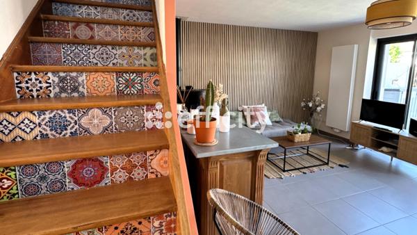 Maison
         5 pièces
        - 96 m² Exclusivité 304 500 € *