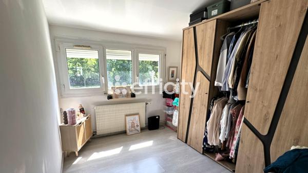 Maison
         5 pièces
        - 96 m² Exclusivité 304 500 € *