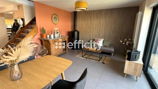 Maison
         5 pièces
        - 96 m² Exclusivité 304 500 € *