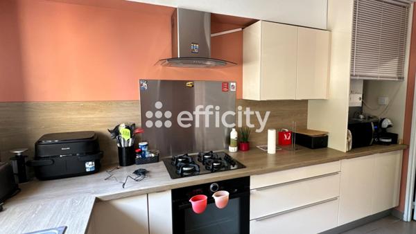 Maison
         5 pièces
        - 96 m² Exclusivité 304 500 € *