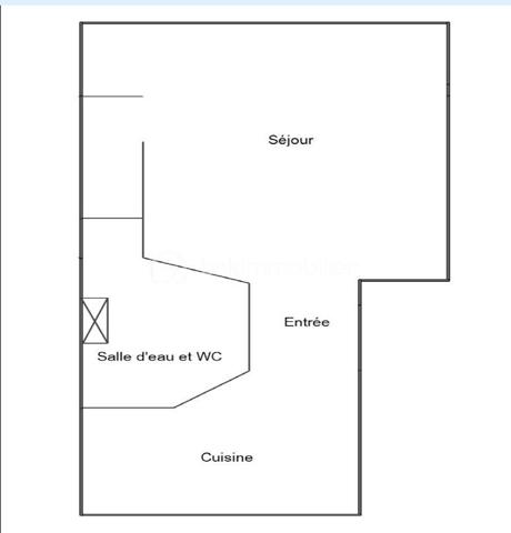 Studio de 30,69 m²,complètement meublé, situé au calme, avec vue dégagée sur les montagnes et accès rapide aux pistes.

Pièce de vie lumineuse avec coin cuisine, espace nuit optimisé, salle d’eau avec WC.

👉 Idéal pour en profiter les week-ends et le louer facilement le reste du temps.

Secteur recherché, peu de biens disponibles dans cette configuration.

Intéressé ? Contactez-moi pour en savoir plus ou organiser une visite.