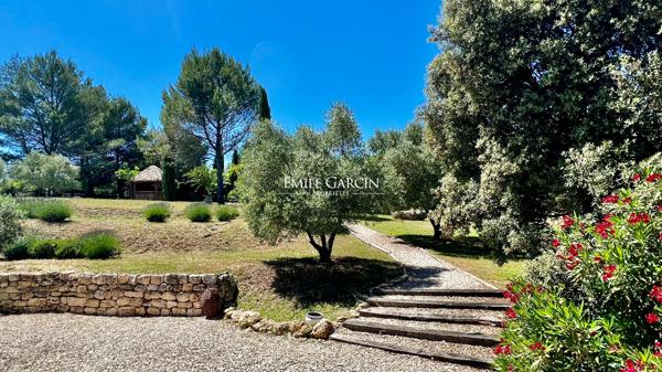 A vendre - Une belle propriété à vendre au coeur de la nature - SUD LUBERON