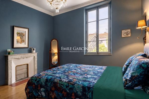 A vendre - Avignon intra-muros - Appartement en duplex avec véranda - Parking