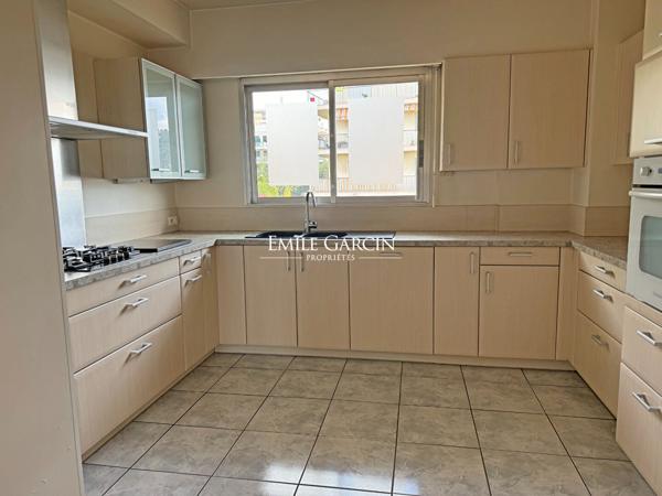 A vendre, Côte d'Azur Nice, Appartement dernier étage vue mer