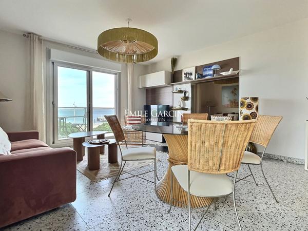 À vendre - Arcachon - Appartement vue bassin avec terrasse circulaire