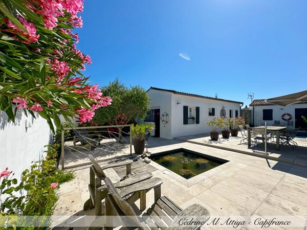 Villa à vendre de 138m2 à Sainte-Marie-de-Ré, 5 pièces, piscine, stationnements